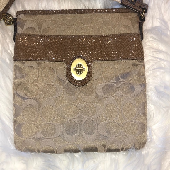 Coach “Peyton” Crossbody - Picture 2 of 7